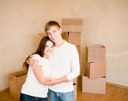 Residential removals support for an apartment move in Canary Wharf