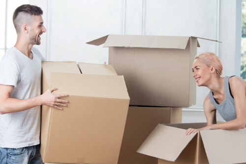 Packing and moving boxes for a Canary Wharf flat relocation