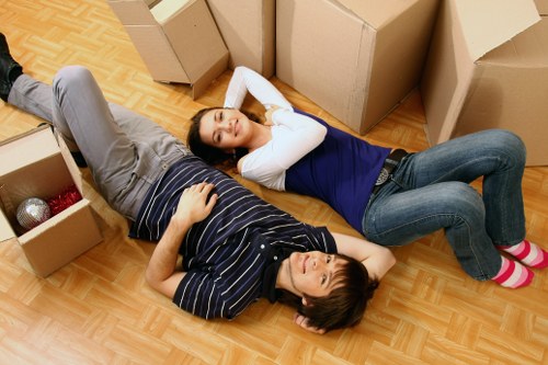 Loading and transport support for Canary Wharf homes and commercial buildings